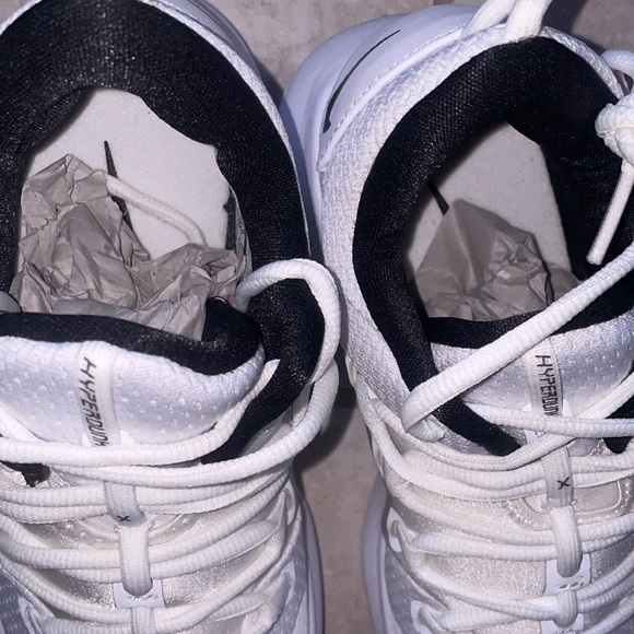 NIB NIKE HYPERDUNK LOW TB - Picture 7 of 8